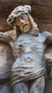 Une statue en pierre de Christ crucifié - by Steve Evans 
 https://creativecommons.org/licenses/by-nc/2.0/ http://www.flickr.com/photos/64749744@N00/9611526159