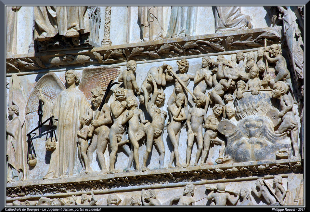 Bas relief sur le tympan d'une église représentant les damnés envoyé en enfer - Image: 'Le Jugement Dernier' http://www.flickr.com/photos/37149125@N04/5722471907 Found on flickrcc.net