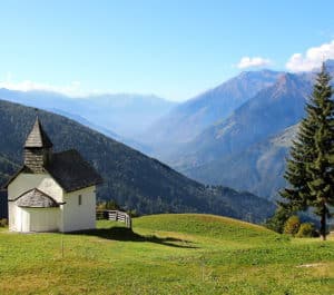 Dans « Que ton nom soit sanctifié » que signifie ce « sanctifié » qui n’est plus d’usage courant ?
