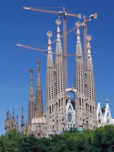 La Sagrada Familia, toujours en chantier - Image par Peggy und Marco Lachmann-Anke de Pixabay