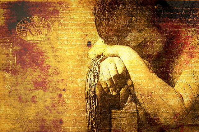 composition montrant un homme souffrant et enchaîné - Image par Efes Kitap de Pixabay