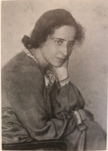 Photo de Hannah Arendt en 1924 - Young-Bruehl, Elisabeth Yale University Press Hannah Arendt: For Love of the World