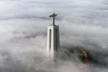 « Personne n&rsquo;est monté au ciel, si ce n&rsquo;est celui qui est descendu du ciel, le Fils de l&rsquo;homme. » (Jean 3:13)