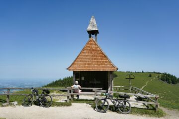 « Exerce toi à la piété, car si l’exercice physique est un petit peu utile, la piété est utile à tout. » (1 Timothée 4:7)