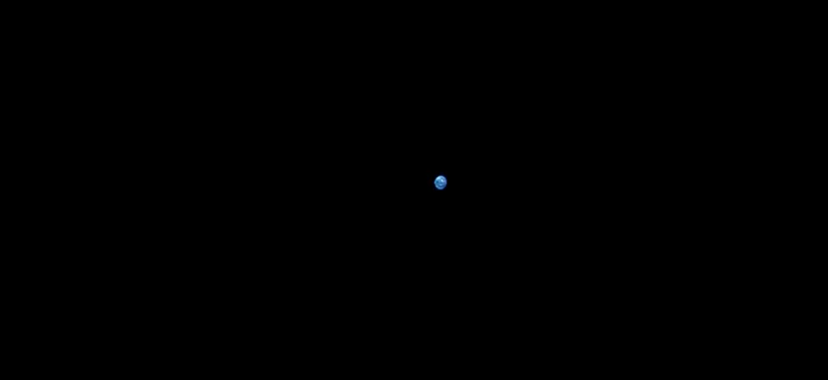 La terre vue par la capsule Orion, à 370 mille kilomètres de la terre - Image Credit: NASA