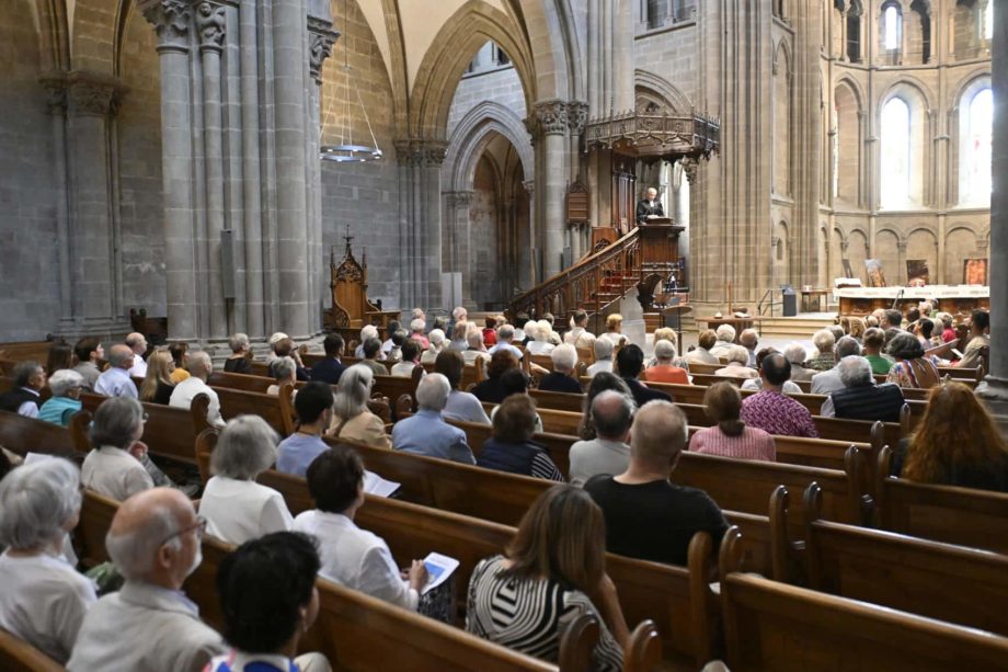 Culte à la cathédrale Saint-Pierre de Genève - photo église protestante de Genève © Alain Grosclaude