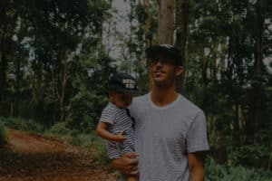 Que signifie « il est monté » sinon qu’il est aussi descendu dans les profondeurs de la terre ? (Éphésiens 4:9)