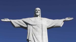 photo de la statue du Chrust rédempteur à Rio, recadrée - Image par Daniele Da Luz de https://pixabay.com/fr/photos/christ-christ-r%C3%A9dempteur-942048/