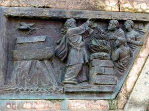 Plaque commémorative de l'alliance universelle avec Noé à Hildesheim (Allemagne) - Image by falco from https://pixabay.com/photos/hildesheim-germany-lower-saxony-673415/
