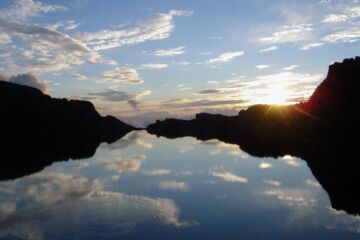 aube sur un lac de montagne - Image by robingileo from Image by robingileo from Pixabay